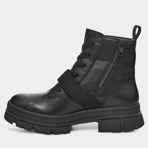 ДАМСКИ БОТИ UGG ASHTON LACE UP