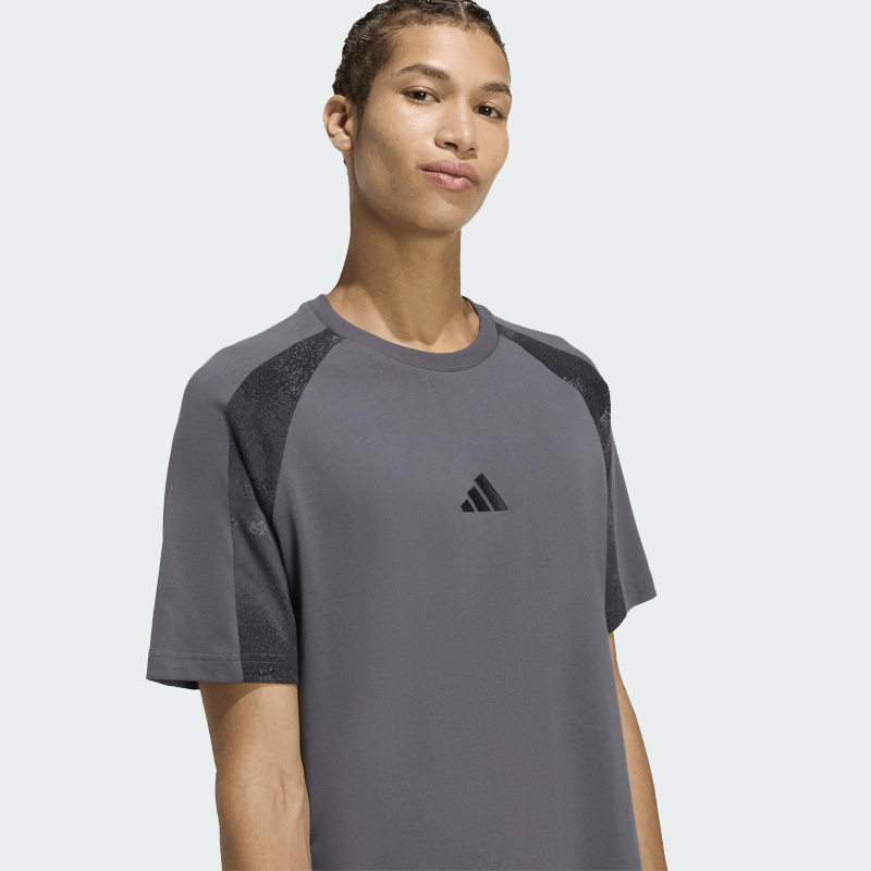 Мъжка Тениска Adidas M CAMO PRINT TE - KC0709 Мъжка Тениска Adidas M CAMO PRINT TE - KC0709