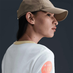 Дамска Тениска Nike W NSW CLUB SS TEE MOTO RGR - HQ1707-100
