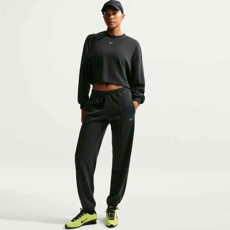 Дамско Долнище Nike W NSW CHLL FT JGGR PANT - IF0232-010 Дамско Долнище Nike W NSW CHLL FT JGGR PANT - IF0232-010