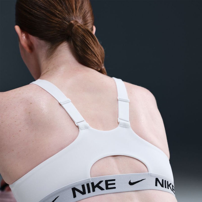 Дамско Спортно Бюстие Nike W NK INDY HS ZIP BRA - HQ2751-100 Дамско Спортно Бюстие Nike W NK INDY HS ZIP BRA - HQ2751-100