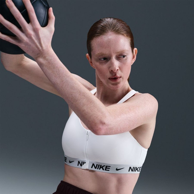 Дамско Спортно Бюстие Nike W NK INDY HS ZIP BRA - HQ2751-100 Дамско Спортно Бюстие Nike W NK INDY HS ZIP BRA - HQ2751-100