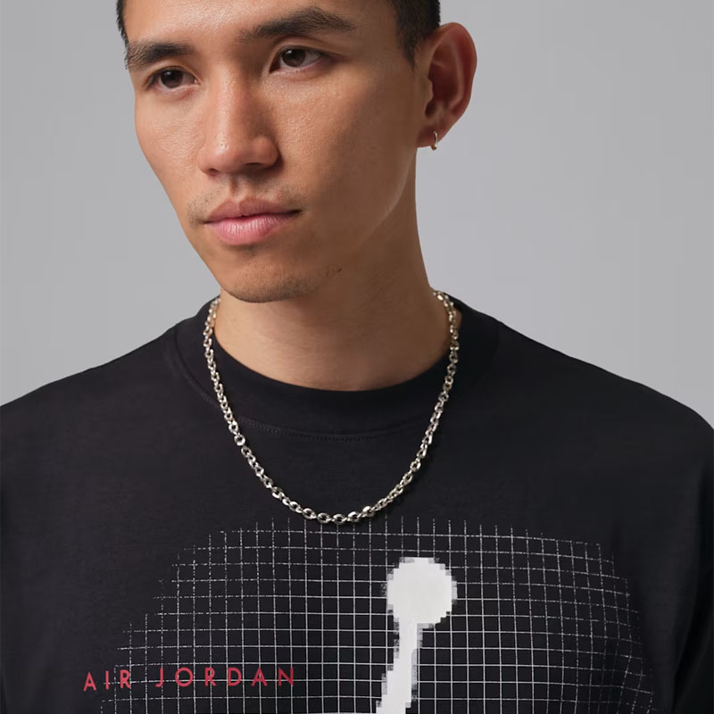 Мъжка Тениска Nike M J JM BLUR GFX SS CREW - IF3073-010 Мъжка Тениска Nike M J JM BLUR GFX SS CREW - IF3073-010