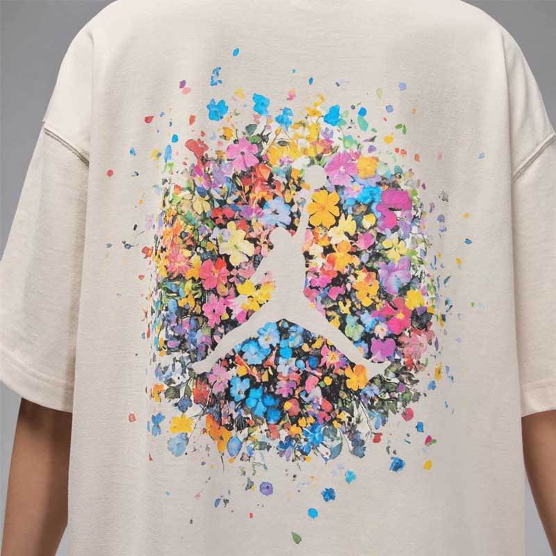 Дамска Тениска Nike W J FLT SS OS GFX TEE FLW - IH2382-104 Дамска Тениска Nike W J FLT SS OS GFX TEE FLW - IH2382-104