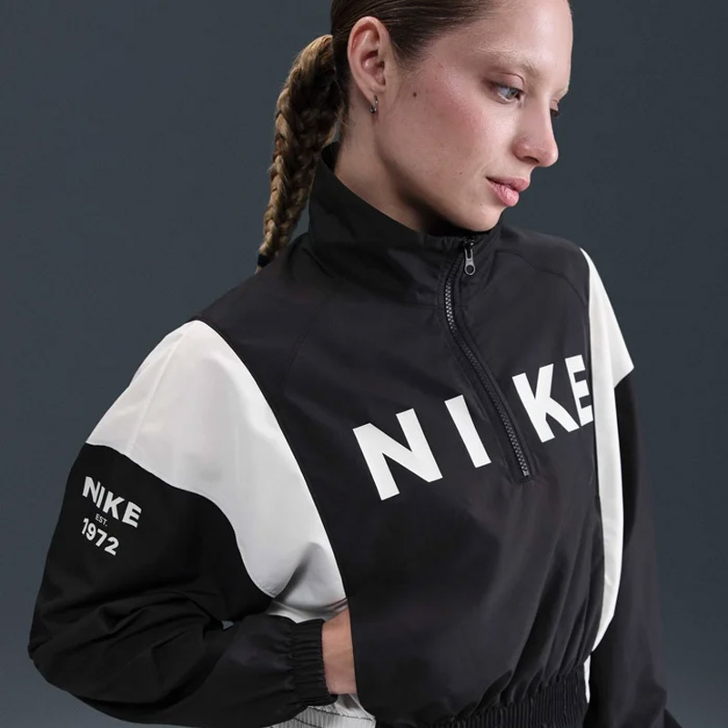 Дамски Суичър Nike W NSW CLSSC WVN REMIX LTWT PO - IH8478-010 Дамски Суичър Nike W NSW CLSSC WVN REMIX LTWT PO - IH8478-010