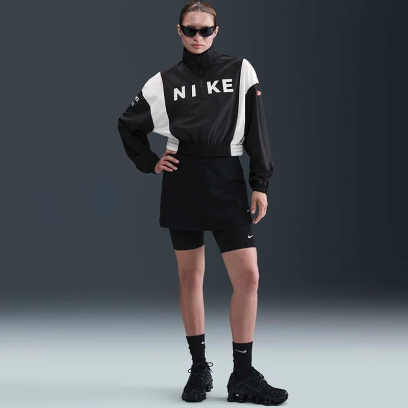 Дамски Суичър Nike W NSW CLSSC WVN REMIX LTWT PO - IH8478-010 Дамски Суичър Nike W NSW CLSSC WVN REMIX LTWT PO - IH8478-010