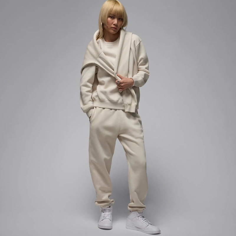 Дамско Долнище Nike W J BRK FLC PANT 24 - FV7077-104 Дамско Долнище Nike W J BRK FLC PANT 24 - FV7077-104