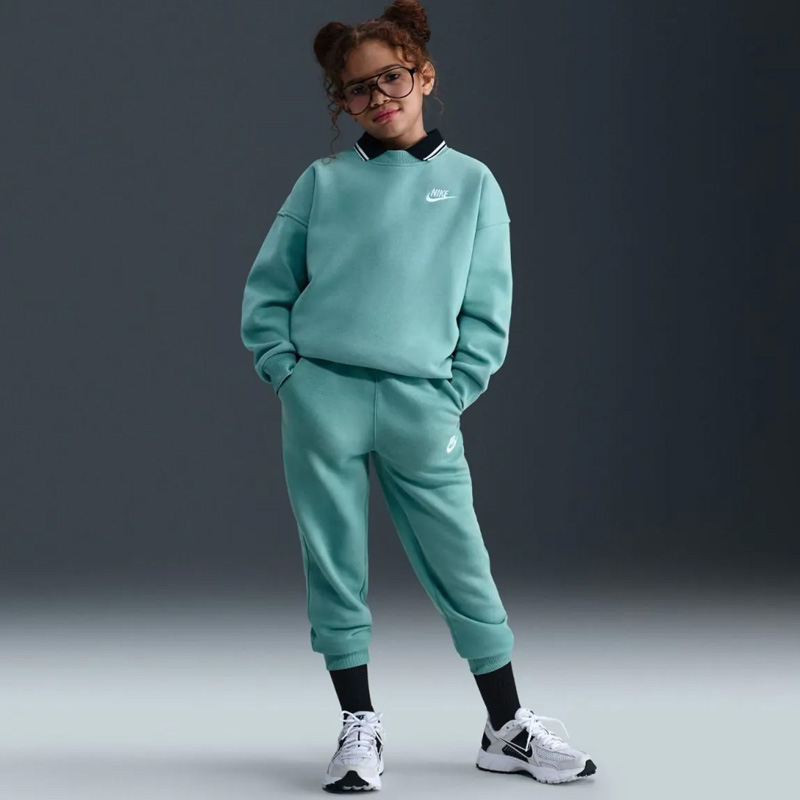 Детска Блуза Nike G NSW CLUB FLC OVRSZD CREW LBR - FD2923-017 Детска Блуза Nike G NSW CLUB FLC OVRSZD CREW LBR - FD2923-017