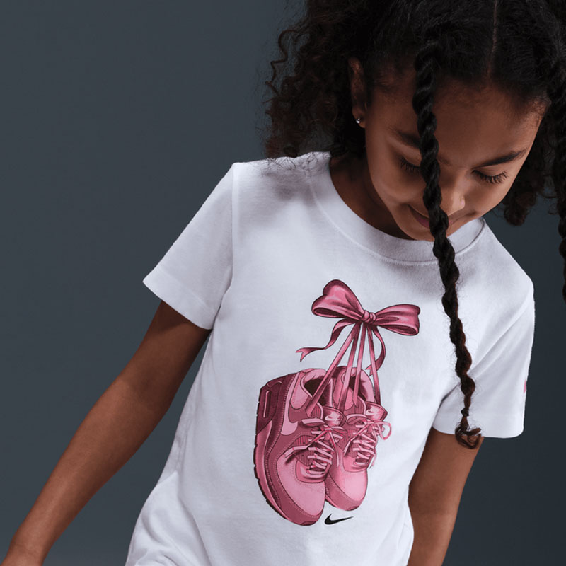 Детска Тениска Nike NKG BOWMAX SS TEE - 36N345-001 Детска Тениска Nike NKG BOWMAX SS TEE - 36N345-001