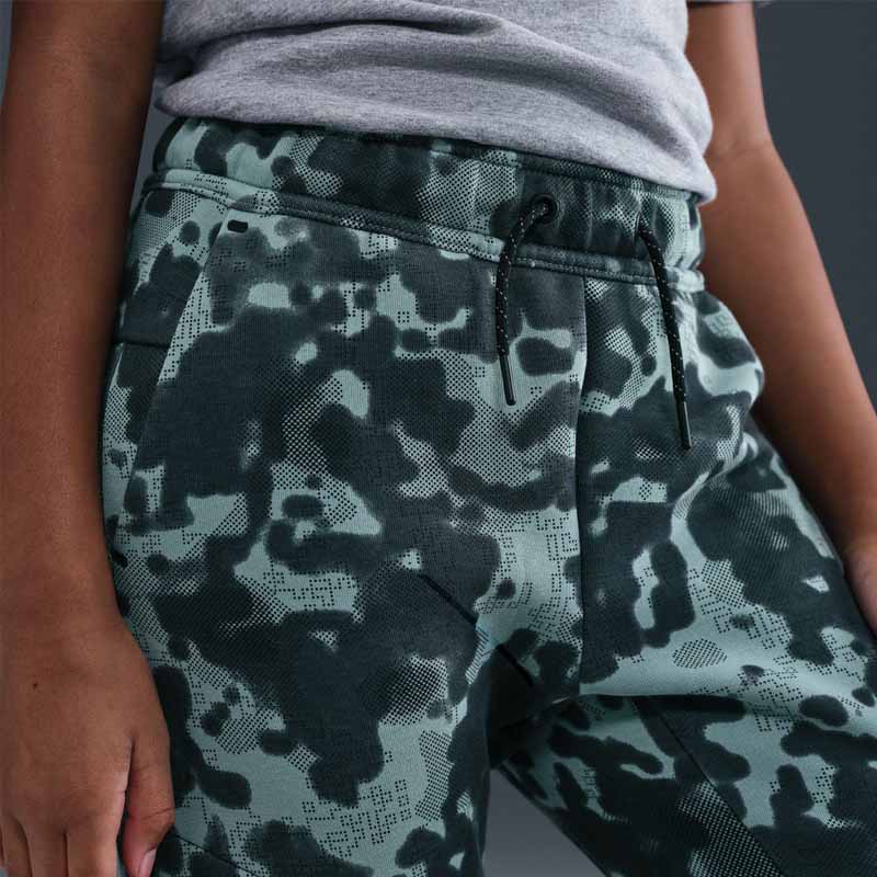 Детски Екип Nike B NSW TECH FLC FZ SSNL - PD - HQ8891-017 Детски Екип Nike B NSW TECH FLC FZ SSNL - PD - HQ8891-017