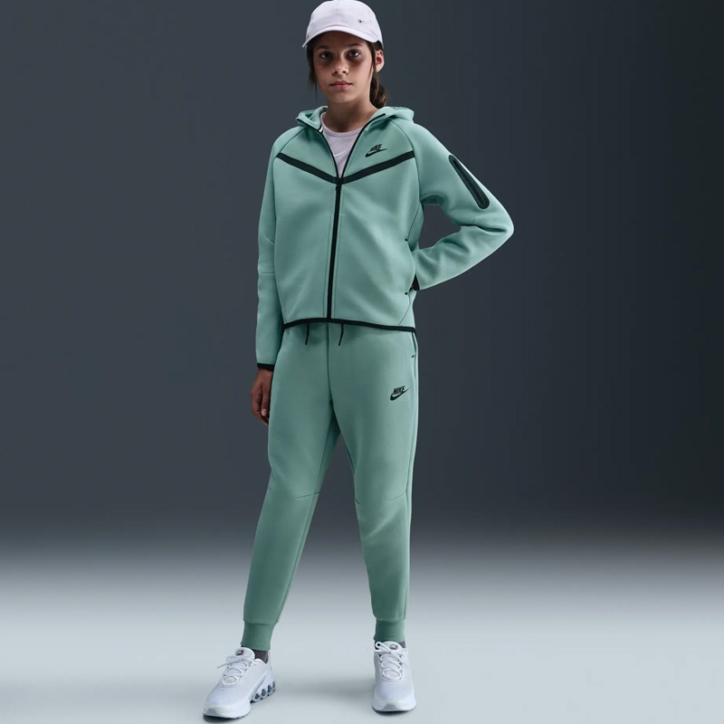 Детски Екип Nike G NSW TCH FLC HD FZ LS - PD - HV8695-017 Детски Екип Nike G NSW TCH FLC HD FZ LS - PD - HV8695-017