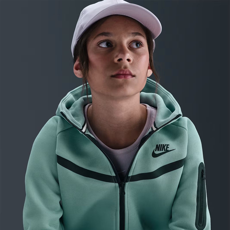 Детски Екип Nike G NSW TCH FLC HD FZ LS - PD - HV8695-017 Детски Екип Nike G NSW TCH FLC HD FZ LS - PD - HV8695-017