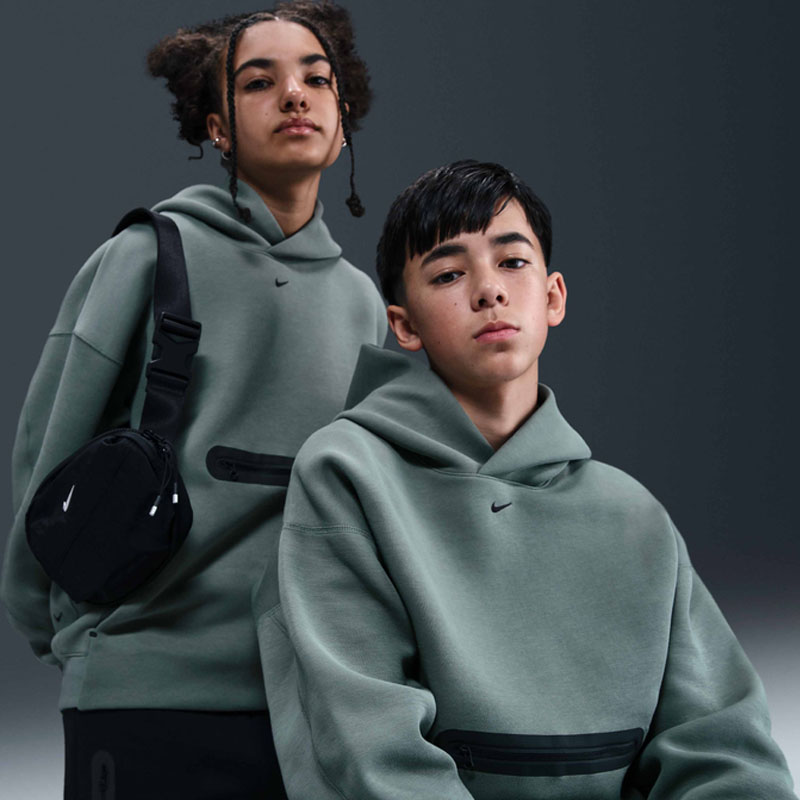 Детски Суичър Nike B NSW TCH FLC OVRS PO HDY-PD - HV1198-364 Детски Суичър Nike B NSW TCH FLC OVRS PO HDY-PD - HV1198-364