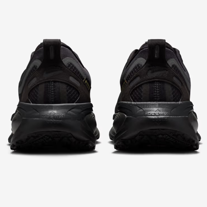 Мъжки Маратонки NIKE VOMERO 18 GTX - HQ7001-001 Мъжки Маратонки NIKE VOMERO 18 GTX - HQ7001-001