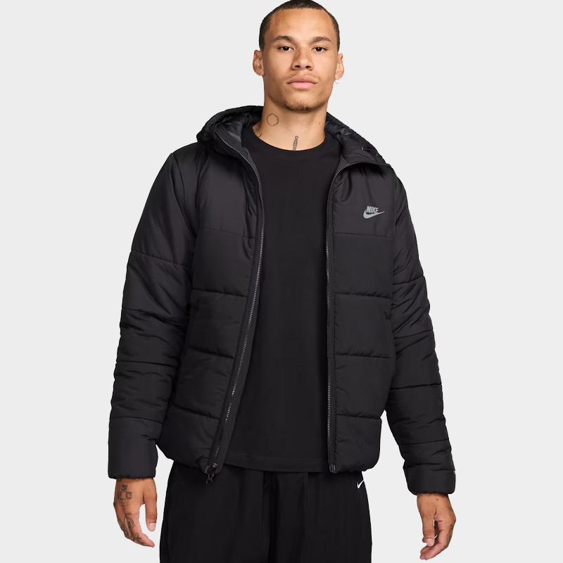 Мъжко Яке Nike M NSW CITY PACK SYN FILL JKT - HF6825-010 Мъжко Яке Nike M NSW CITY PACK SYN FILL JKT - HF6825-010