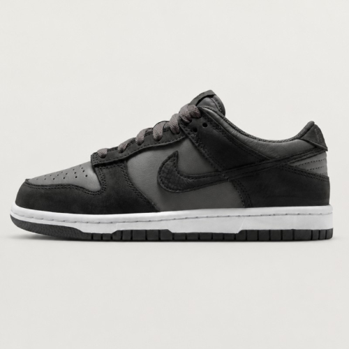 Обувки NIKE DUNK LOW SE (GS) - IO0319-200