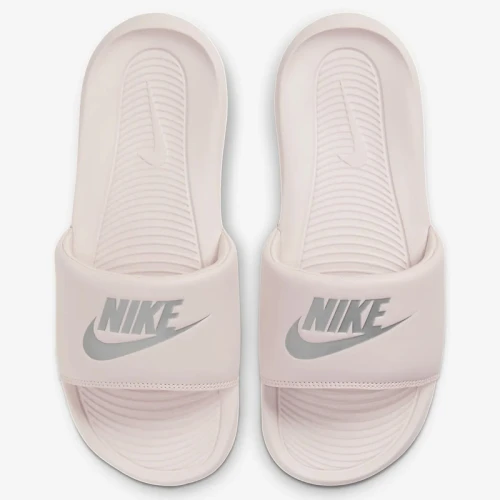 ДАМСКИ ЧЕХЛИ NIKE VICTORI ONE SLIDE