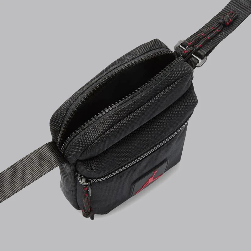 Чанта Nike JAM RISE FESTIVAL BAG Чанта Nike JAM RISE FESTIVAL BAG