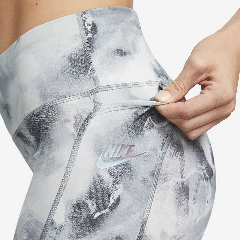 ДАМСКИ КЛИН NIKE AIR DF 7 FAST SHORT ДАМСКИ КЛИН NIKE AIR DF 7 FAST SHORT