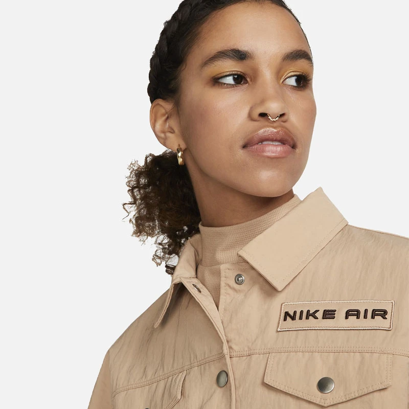 Дамско Яке Nike W NSW AIR WVN MOD CROP JKT Дамско Яке Nike W NSW AIR WVN MOD CROP JKT