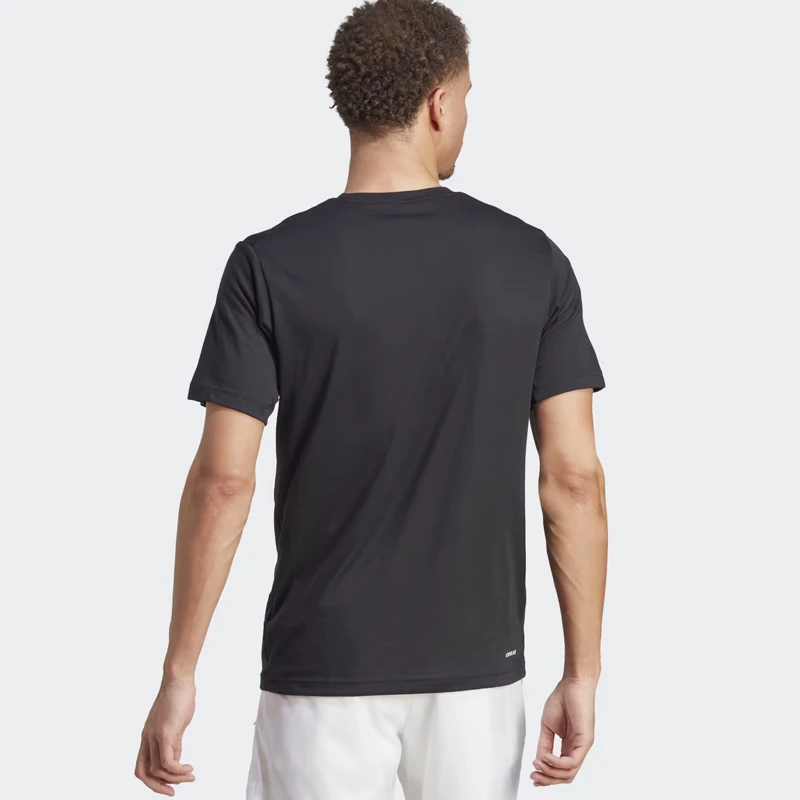 Мъжка Тениска ADIDAS TRAIN ESSENTIALS SEASONAL TRAINING GRAPHIC TEE Мъжка Тениска ADIDAS TRAIN ESSENTIALS SEASONAL TRAINING GRAPHIC TEE