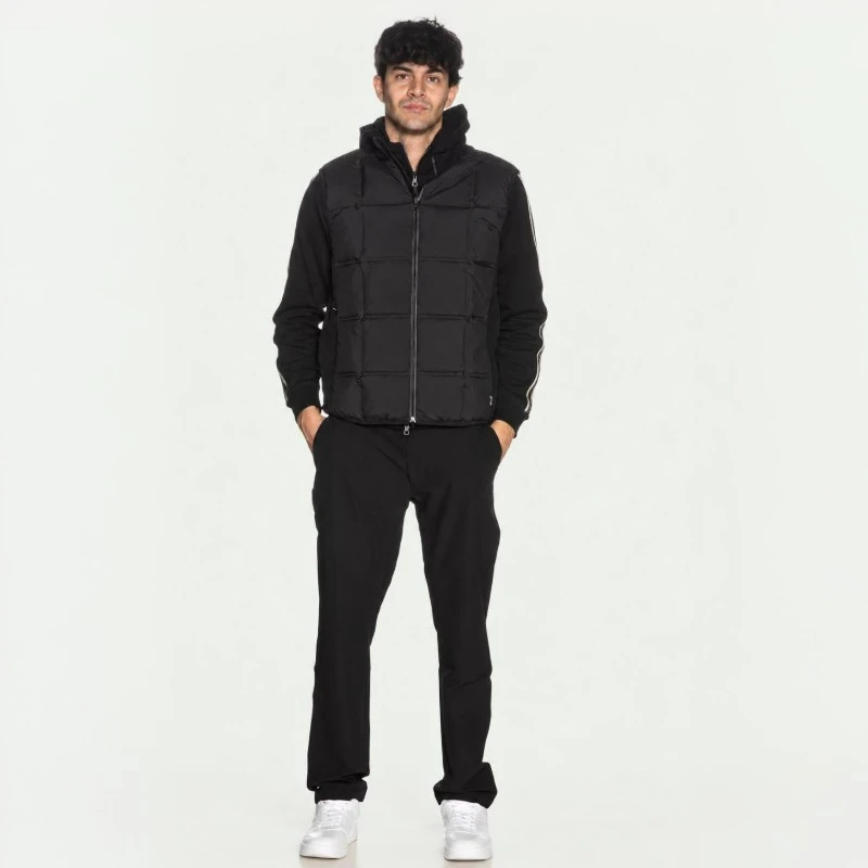 Мъжкият елек Emporio Armani - 7M002483 AF26524 UC001 XXL N GOLF PRO M Мъжкият елек Emporio Armani - 7M002483 AF26524 UC001 XXL N GOLF PRO M