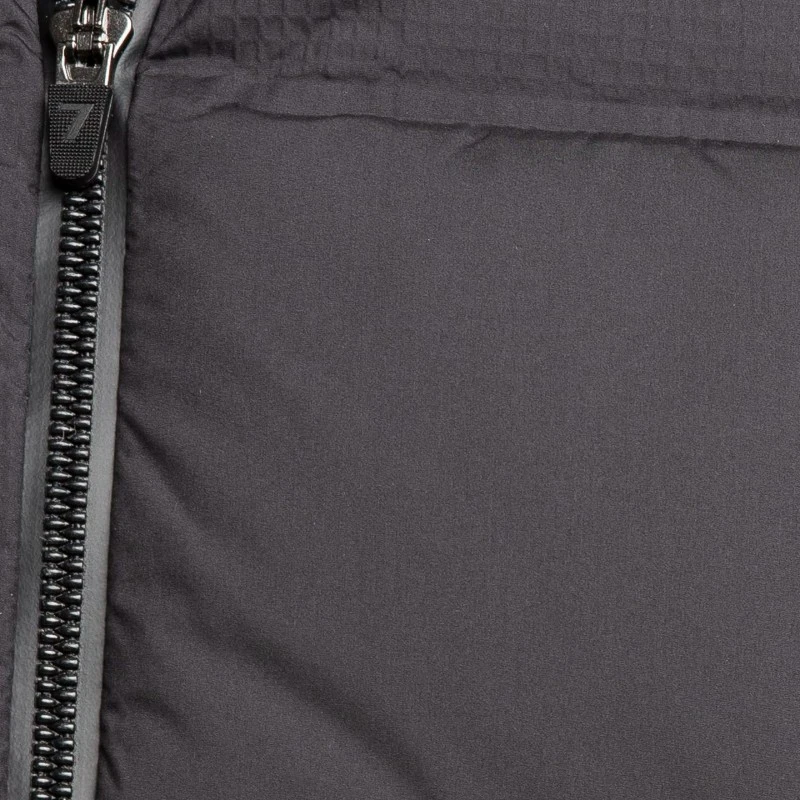 Мъжкият елек Emporio Armani - 7M002483 AF26524 UC001 XXL N GOLF PRO M Мъжкият елек Emporio Armani - 7M002483 AF26524 UC001 XXL N GOLF PRO M