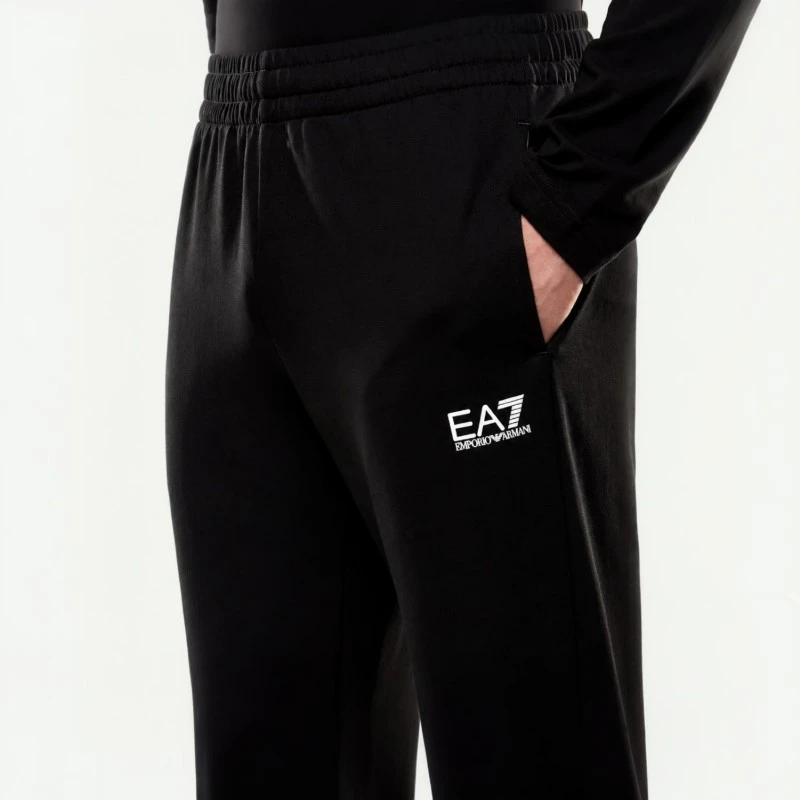 Мъжко долнище Emporio Armani - 8NPP66 PJVRZ 1200 XXL N TRAIN CORE ID M Мъжко долнище Emporio Armani - 8NPP66 PJVRZ 1200 XXL N TRAIN CORE ID M