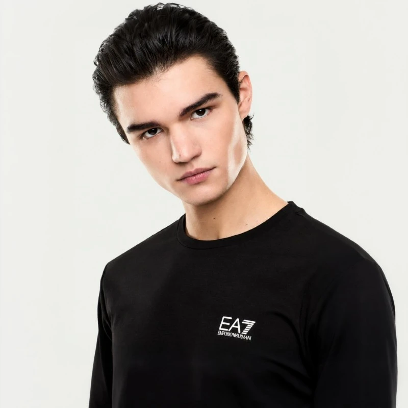 Блуза Emporio Armani TRAIN CORE ID M TEE LS ST CC - 8NPT28-1200 Блуза Emporio Armani TRAIN CORE ID M TEE LS ST CC - 8NPT28-1200