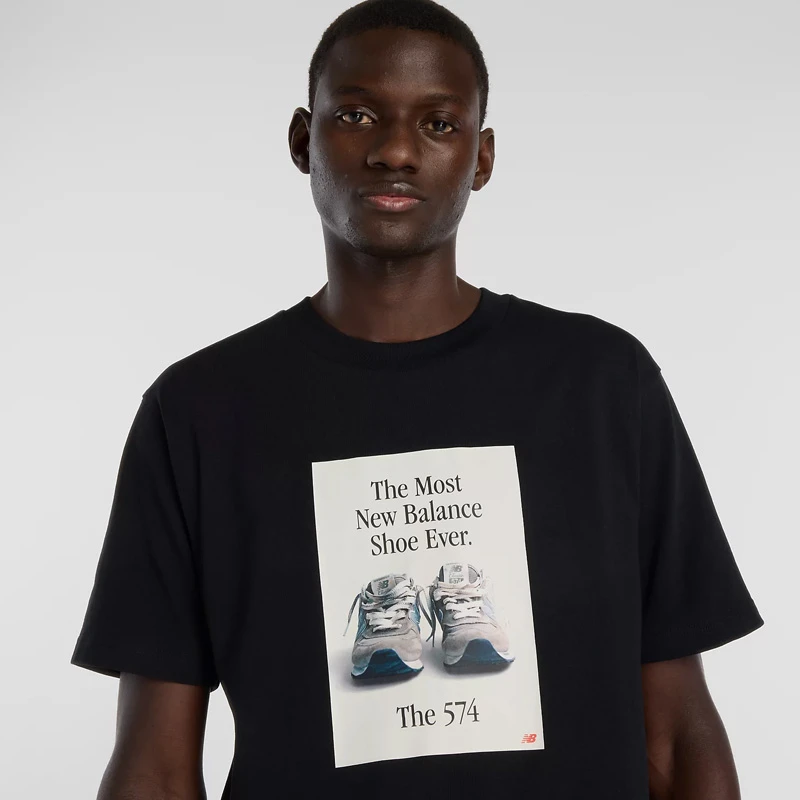 Мъжка Тениска New Balance SHIRT 574 AD T-SHIRT - MT61B0WF-BK Мъжка Тениска New Balance SHIRT 574 AD T-SHIRT - MT61B0WF-BK