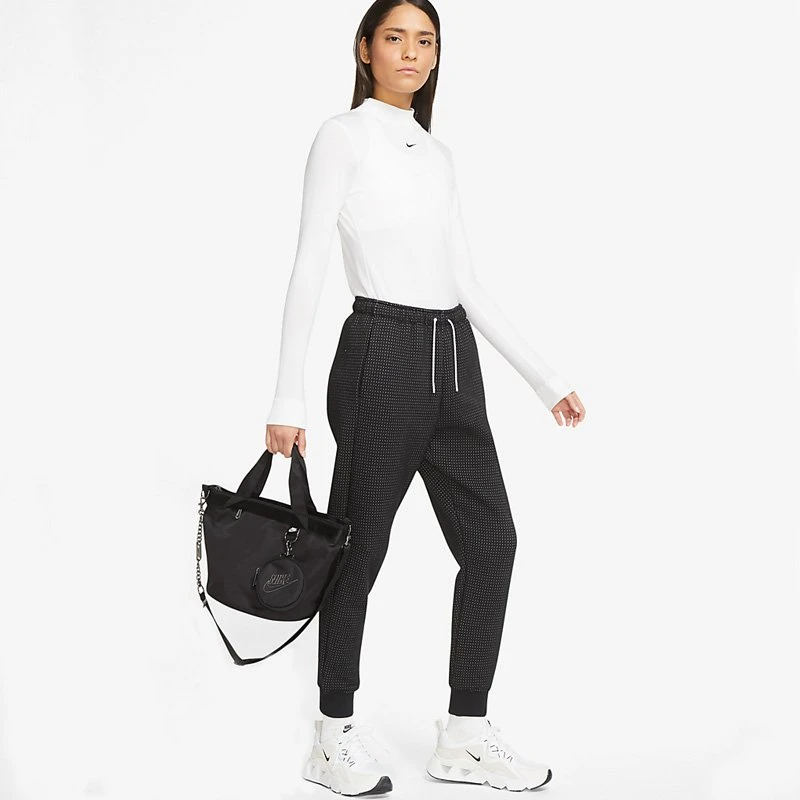 ДАМСКА ЧАНТА NIKE FUTURA LUXE TOTE ДАМСКА ЧАНТА NIKE FUTURA LUXE TOTE