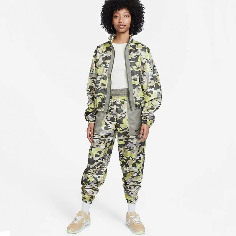 ДАМСКО ГОРНИЩЕ NIKE SPORTSWEAR WOVEN JACKET ДАМСКО ГОРНИЩЕ NIKE SPORTSWEAR WOVEN JACKET