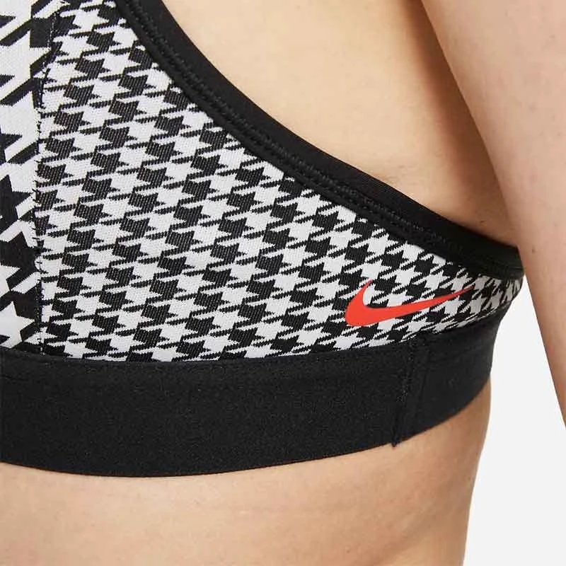 ДАМСКО СПОРТНО БЮСТИЕ NIKE INDY ICNCLSH TBACK BRA ДАМСКО СПОРТНО БЮСТИЕ NIKE INDY ICNCLSH TBACK BRA