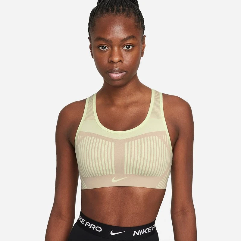 ДАМСКО СПОРТНО БЮСТИЕ NIKE FE/NOM FLYKNIT BRA ДАМСКО СПОРТНО БЮСТИЕ NIKE FE/NOM FLYKNIT BRA