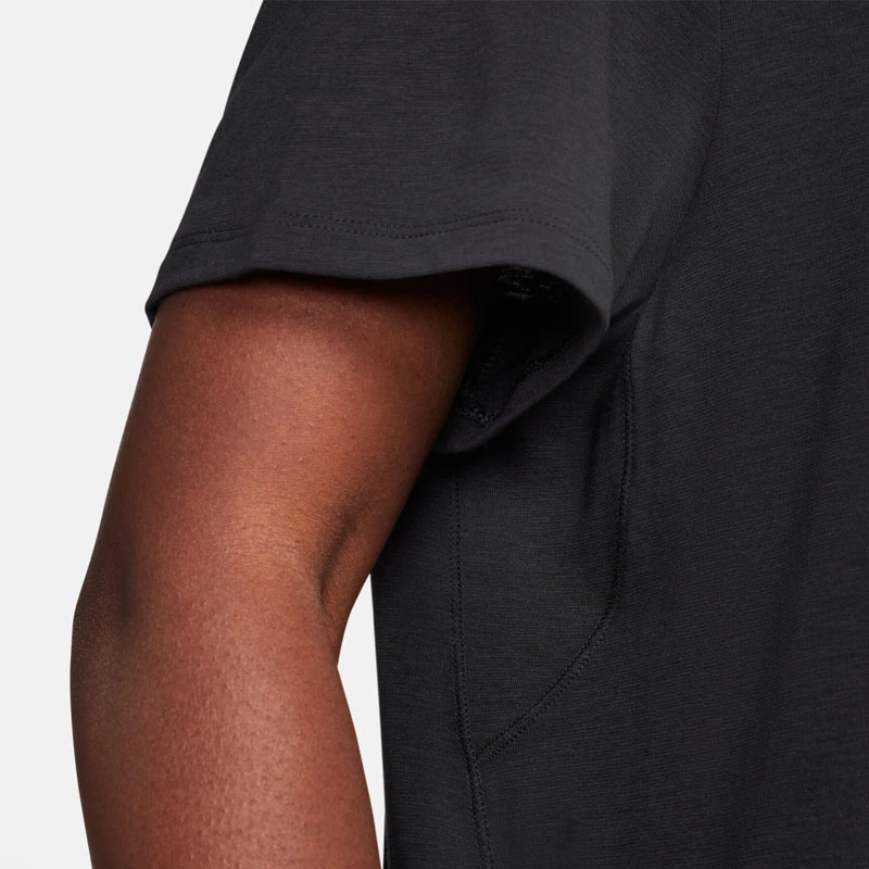 Дамска Тениска Nike W NK ONE RELAXED DF SS TOP Дамска Тениска Nike W NK ONE RELAXED DF SS TOP