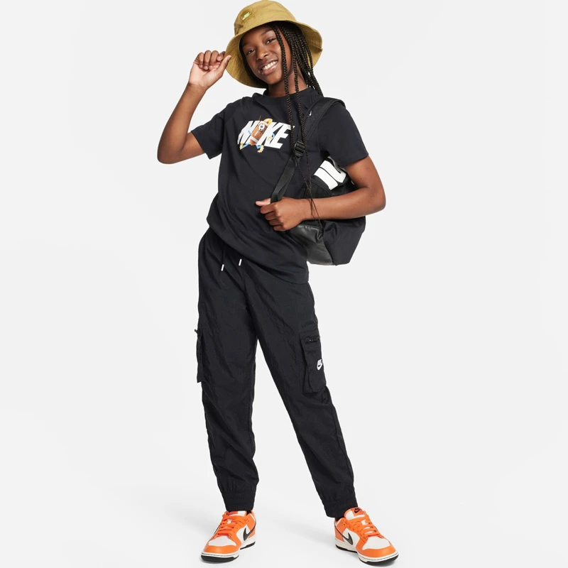 Детска Тениска Nike K NSW TEE FOOTBALL BALL FA23 Детска Тениска Nike K NSW TEE FOOTBALL BALL FA23