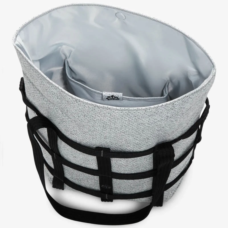 Дамска Чанта NIKE FORWARD CARGO TOTE Дамска Чанта NIKE FORWARD CARGO TOTE