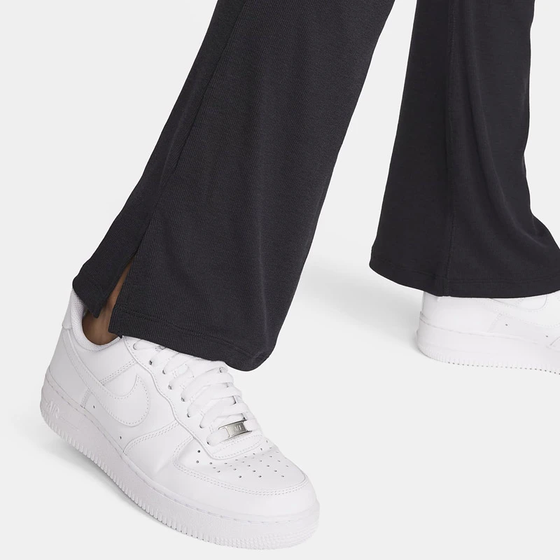 Дамски Клин Nike W NSW NK CHLL KNT MRIB MR FLR Дамски Клин Nike W NSW NK CHLL KNT MRIB MR FLR