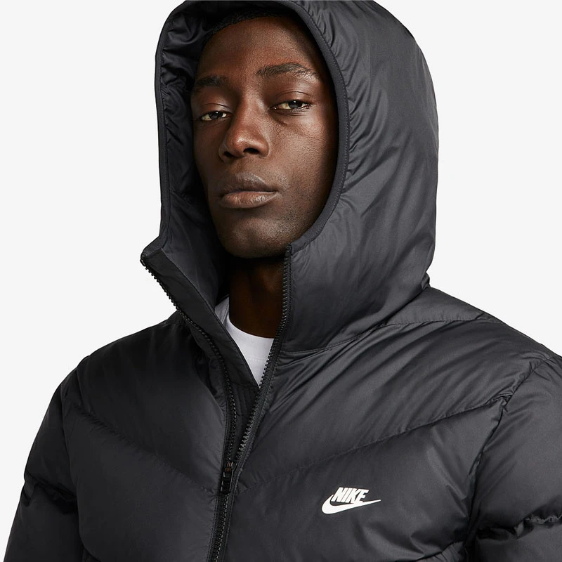 МЪЖКО ЯКЕ NIKE SPORTSWEAR STORM FIT WINDRUNNER МЪЖКО ЯКЕ NIKE SPORTSWEAR STORM FIT WINDRUNNER