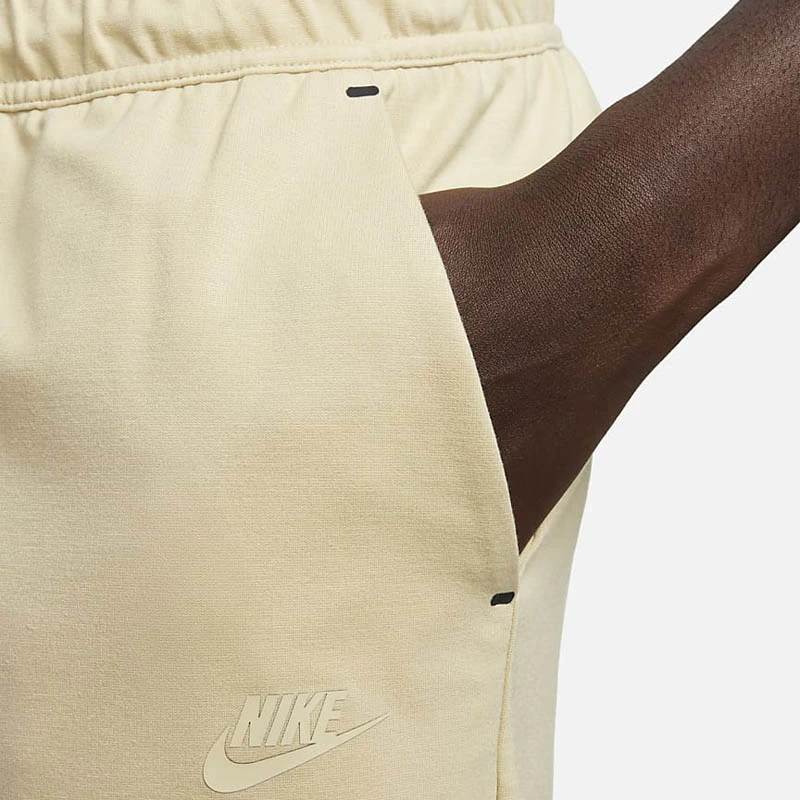 Мъжки Къси Панталони Nike M NK TECH SHORT LGHTWHT Мъжки Къси Панталони Nike M NK TECH SHORT LGHTWHT