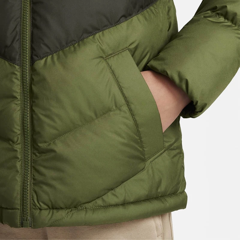 ДЕТСКО ЯКЕ NIKE SPORTSWEAR OLDER KIDS SINTHETIC FILL HOODED JACKE ДЕТСКО ЯКЕ NIKE SPORTSWEAR OLDER KIDS SINTHETIC FILL HOODED JACKE