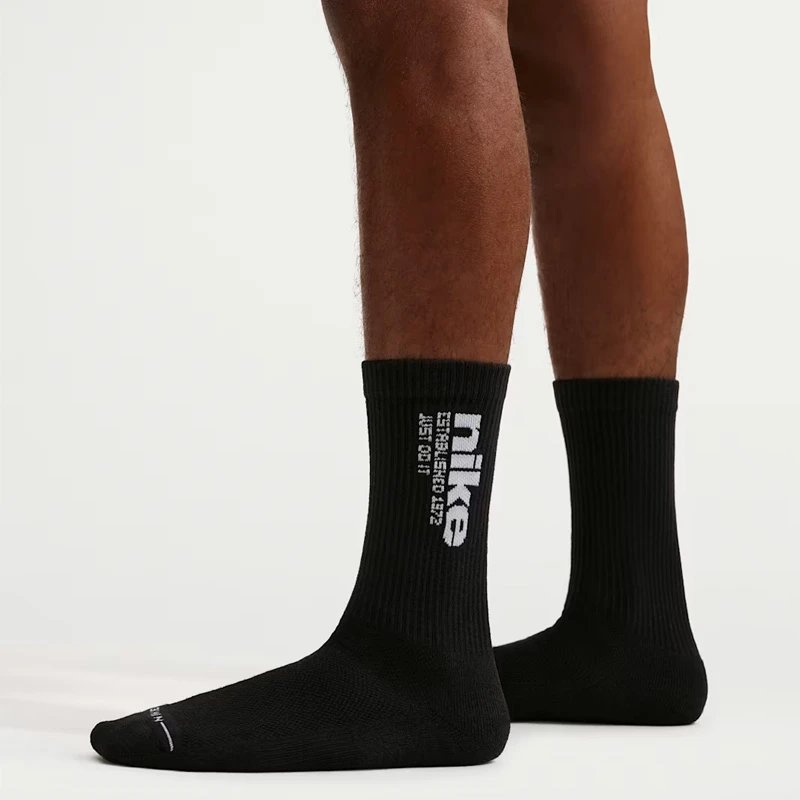 Чорапи Nike U NK ED ELVD CRW 2P MGFX - 144 - IH8525-903 Чорапи Nike U NK ED ELVD CRW 2P MGFX - 144 - IH8525-903