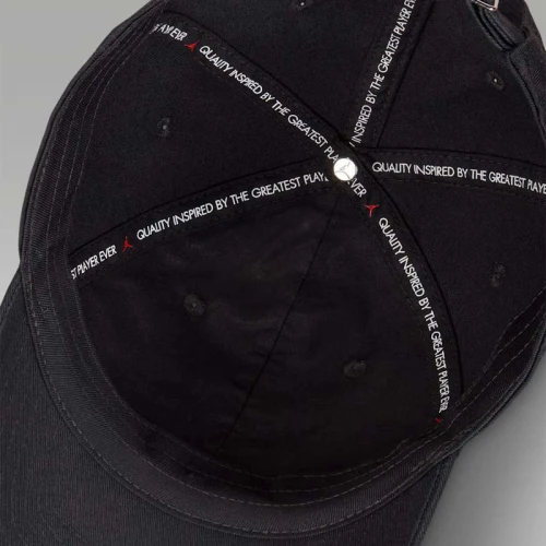 Шапка Nike K NK CLUB CAP US CB FUT WSH - FB5063-010