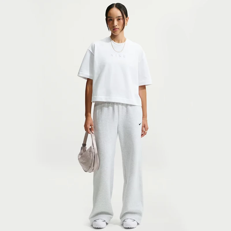 Дамска Тениска Nike W NSW NK LUXE BXY TEE FA26 - IO7462-100 Дамска Тениска Nike W NSW NK LUXE BXY TEE FA26 - IO7462-100