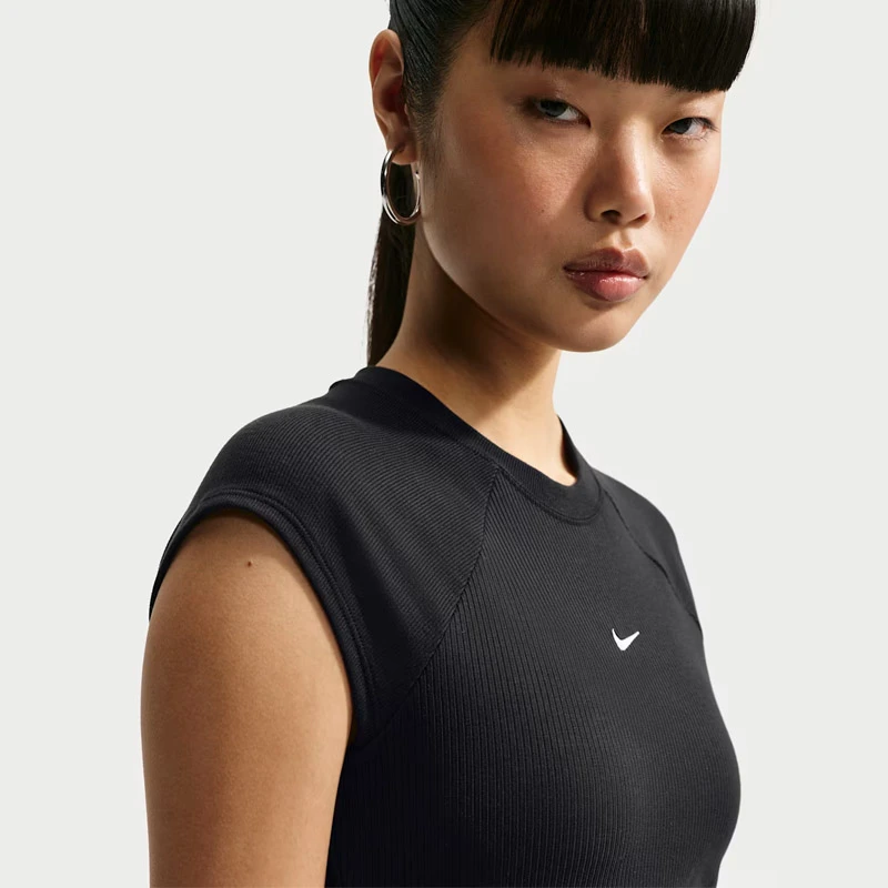 Дамска Тениска Nike W NSW CHILL KNIT RIB SS TOP - IF0242-011 Дамска Тениска Nike W NSW CHILL KNIT RIB SS TOP - IF0242-011