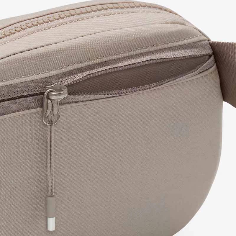 Чанта Nike NK AURA WAISTPACK Чанта Nike NK AURA WAISTPACK