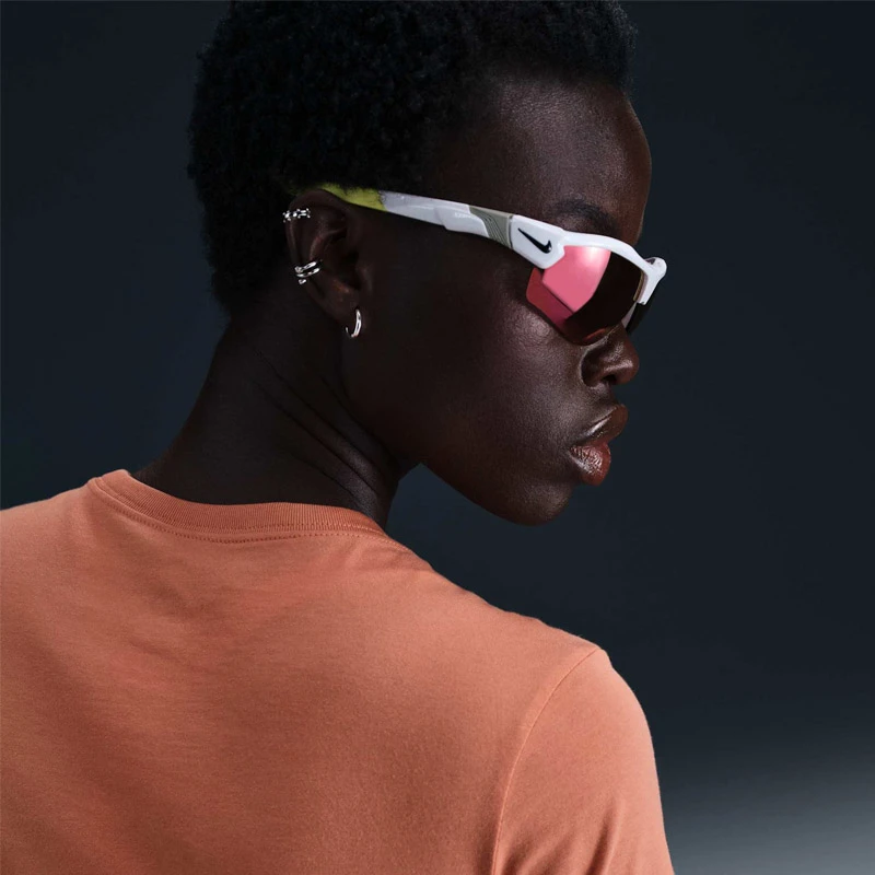 Дамска Тениска Nike W NSW CLUB SS TEE ICN FTRA - DX7906-828 Дамска Тениска Nike W NSW CLUB SS TEE ICN FTRA - DX7906-828