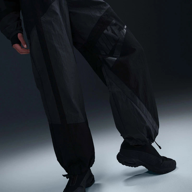 Дамски Екип Nike W NSW STREET WVN JKT Дамски Екип Nike W NSW STREET WVN JKT