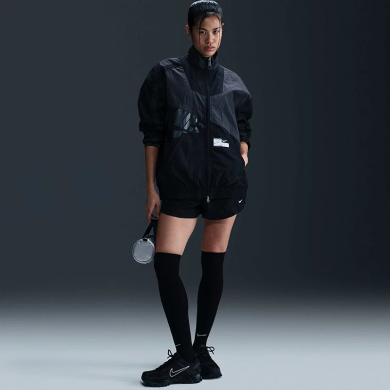 Дамски Екип Nike W NSW STREET WVN JKT Дамски Екип Nike W NSW STREET WVN JKT