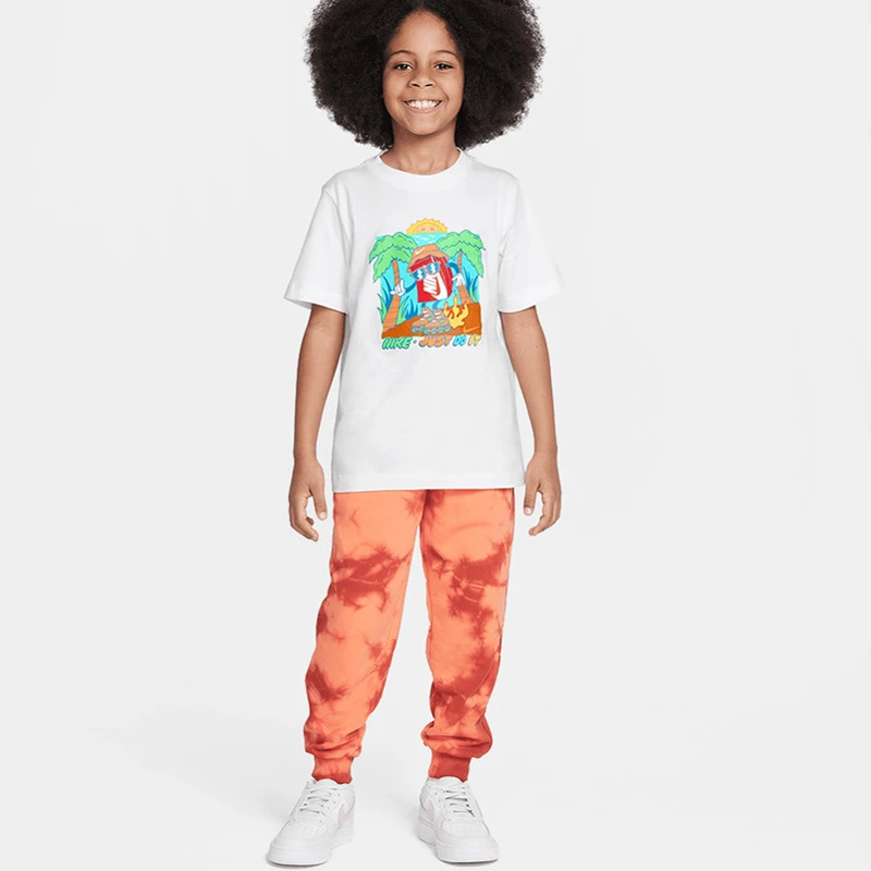 Детска Тениска Nike K NSW TEE BOXY 3 - HQ3240-100 Детска Тениска Nike K NSW TEE BOXY 3 - HQ3240-100